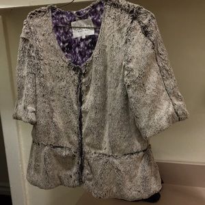 Faux fur with 3/4 length sleeve’s dressy jacket